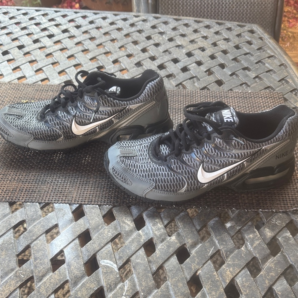 Nike Torch 4 air max Black and grey running Shoes
